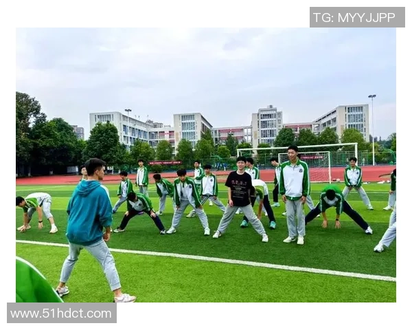 学生足球战术研究与实践探索提升青少年团队协作与竞技能力的有效途径